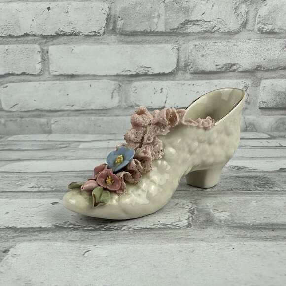 Heirlooms Of Tomorrow White Porcelain Shoe Pink Ruffles and Pink Rose - Picture 1 of 5